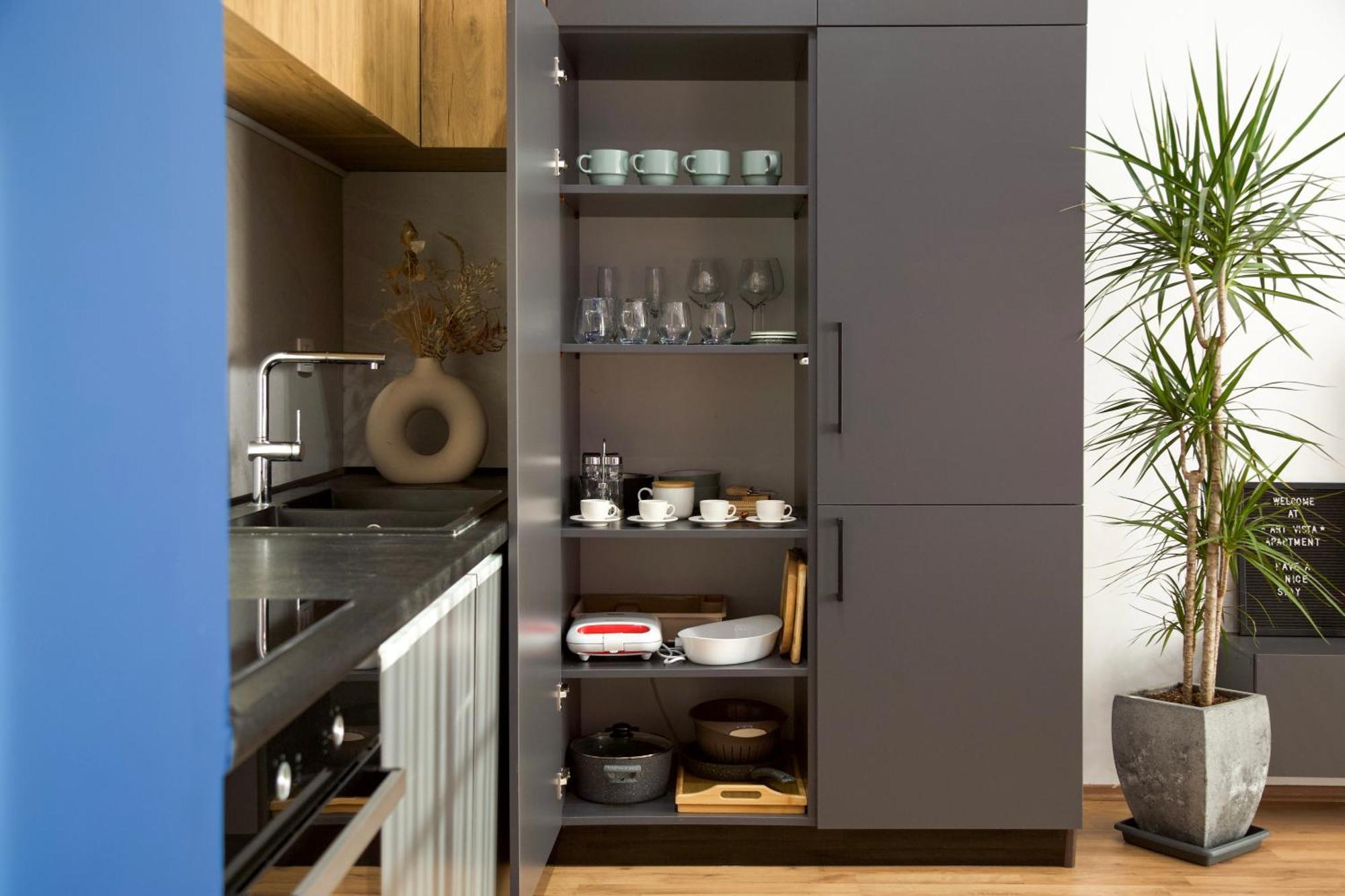 Art Vista Apartment Тирана Экстерьер фото